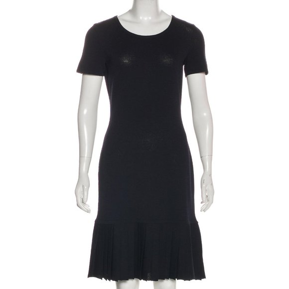 St. John Dresses & Skirts - ST. JOHN SPORT Black Santana Knit Dress Sz P Small